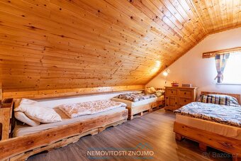 Apartmánový dům s lisovnou, vinným sklepem, venkovní pergolo - 11