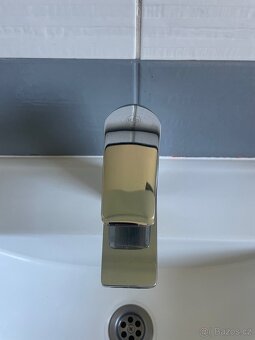 Vybavení koupelny umyvadlo,vana,baterie - 11