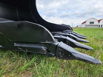 Podkopová lžíce se zuby, 130cm s upínáním S70 - 11