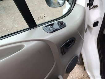 Renault Trafic Vivaro 2.0 DCi L2H2 tažné klima - 11