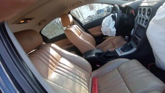 Alfa Romeo 159 2.4 JTDM 154kw, na opravu nebo na díly - 11
