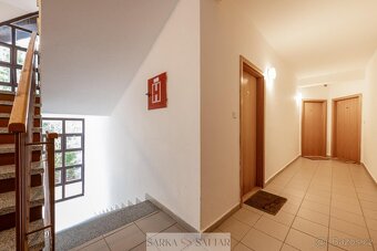 Prodej světlého 1+kk 26m2 v oblíbené lokalitě Harrachova, No - 11