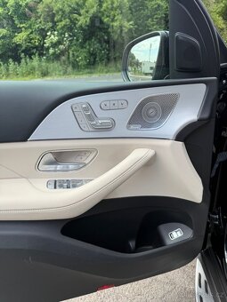 Mercedes Benz GLS - 11
