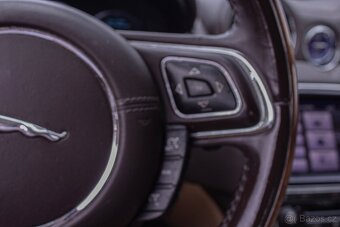 Jaguar XJ 3.0 V6 DIESEL Premium Luxury - 11