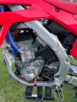 Honda crf 250 rok 2023 - 11