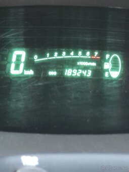 TOYOTA YARIS 1.0 litr. - 11