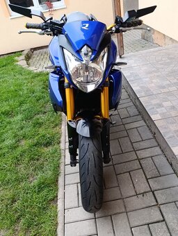 Yamaha FZ8 - 11