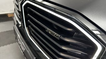 BMW XM, 4.4 V8TT HYBRID / MAXIMÁLNÍ VÝBAVA / ODPOČET - 11