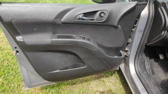 Opel Meriva, Hezký stav , pravidelný servis - 11