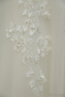 Luxusní svatební šaty (původní cen 34tis) vel. 34 - TOP stav - 11