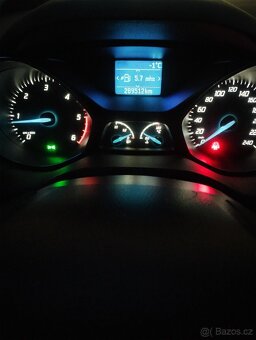 Ford GRAND C-MAX - 11