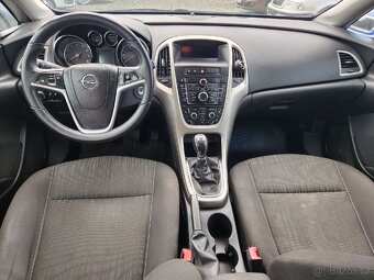Opel Astra 1.4i Turbo 88 kW Combi - 11