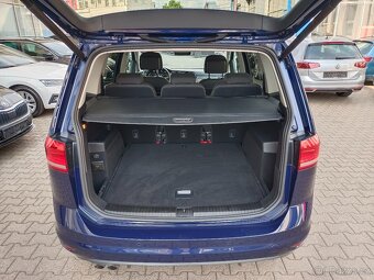 VW Touran Comfortline 2.0TDI 110kW DSG ACC Full LED ERGO - 11