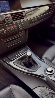 E92 330i - 11