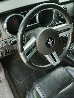 Ford Mustang 4. V6 - 11