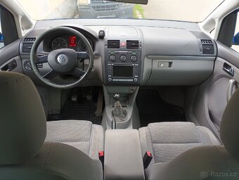 VW TOURAN 2.0 16V 103kw 7 míst - 11