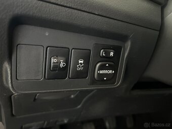 Toyota Corolla 1.6i 91kW,KLIMATIZACE,VYHŘ.SEDADLA - 11