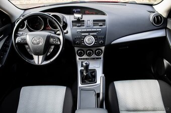 Mazda 3 1.6, 77kW (2010) - 11