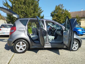 MERCEDES-BENZ A 180 AUTOMAT,BENZÍN,NOVÁ STK,2X ORIGO KOLA - 11