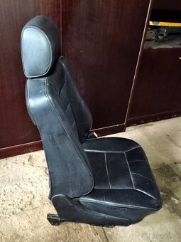 Prodám sedačky Mercedes W124 kombi - 11