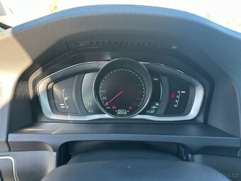 Krásné Volvo V60 D6 AWD 208KW, TAŽNÉ 1800KG - 11