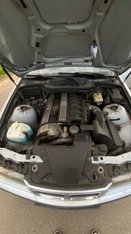 E36 Coupe 320i (samosvor) - 11