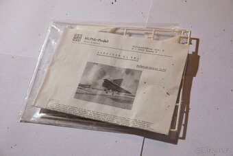spousta modelů letadel 1/72 - 11