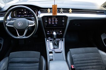 Volkswagen Passat Variant 2.0 TDI EVO Elegance DSG - 11
