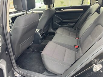 Volkswagen Passat B8 Variant 2.0 TDI 110kW 2019r - 11