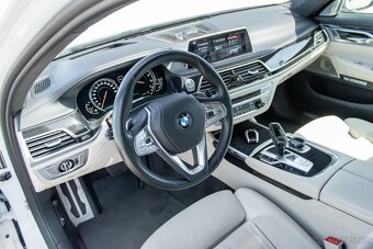 BMW 750i/ Laserové svetlá/ Bowers & Wilkins/ Soft Close - 11