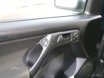 Golf 3, 1.8i 66kw Avenue - 11