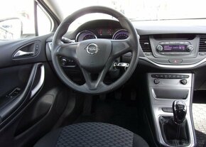 Opel Astra combi 1,6CDTi nafta manuál 81 kw - 11