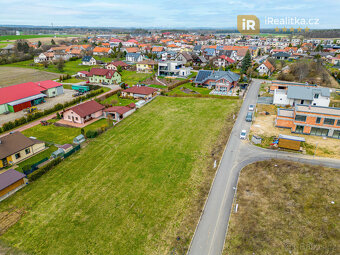 Prodej exkluzivního pozemku, 1.176 m2, Srch - Pardubice - 11