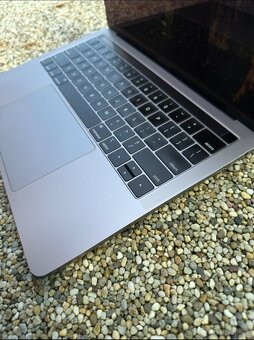 MacBook PRO 13, 500GB, 16GB, i7 touchbar - 11
