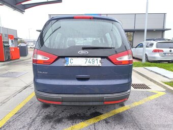 Ford Galaxy 7 míst - 11