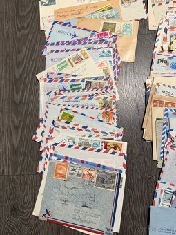 Sbírka známek, poštovní známky - přes 560 kusů celistvostí - 11