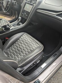 Ford Mondeo kombi Vignale 2.0 4x4 TDCi 132 kW r.v. 2018 - 11