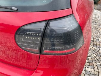 VW Golf V - 1,6 FSI - 85 KW benzin / 6 kvalt - 11