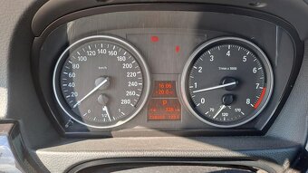 BMW 330i, E92, N52B30A, Steptronic + pádla, M paket - 11