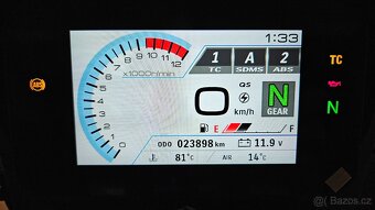 Suzuki V-strom 800de - 11