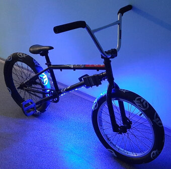 BMX kolo, rám Wethepeople 20.75, odolné, kola 20". - 11