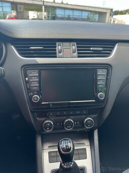 Škoda Octavia 1.4 tsi Elegance - 11
