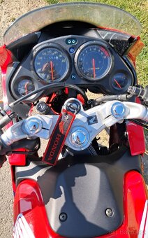 Honda CBR 125 R - 11