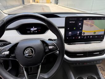 Škoda Enyaq IV80 154kw loft full asist top stav - 11