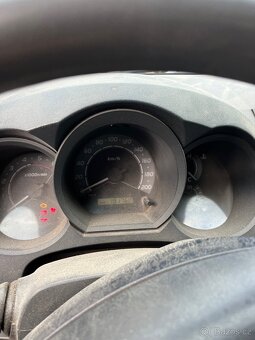 Toyota Hilux - 11