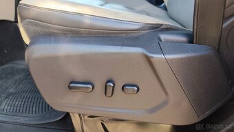 Ford Tourneo Custom 2.2 TDCi Titanium LONG 8MÍST 2XŠOUPAČKY - 11