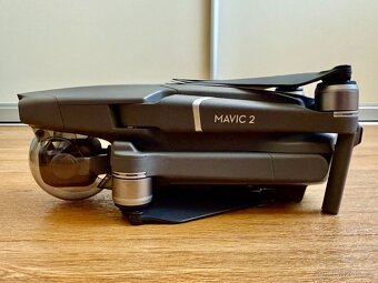 Dron DJI Mavic 2 Pro ve skvělém stavu - 11