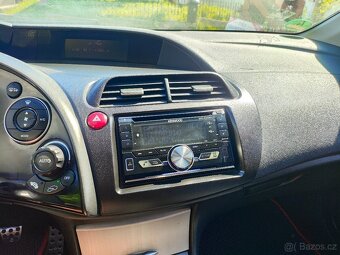 Honda civic 8g 1.8 iVtec benzín. Platí do smazání - 11