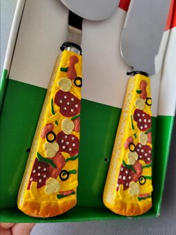 Kráječi kolečko a lopatka na pizzu od Sagaform (Švédsko) - 11