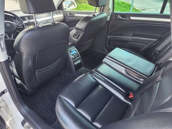 Škoda Superb II face Combi 2,0 TDi 125kW DSG 4x4 2014 Busine - 11